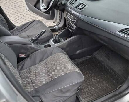 Серый Рено Меган, объемом двигателя 1.5 л и пробегом 251 тыс. км за 8700 $, фото 7 на Automoto.ua