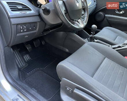 Серый Рено Меган, объемом двигателя 1.46 л и пробегом 148 тыс. км за 8950 $, фото 130 на Automoto.ua