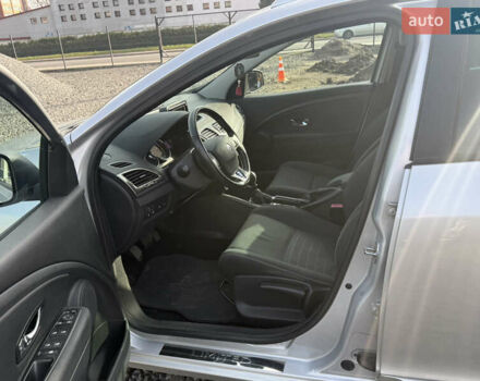 Серый Рено Меган, объемом двигателя 1.46 л и пробегом 242 тыс. км за 9500 $, фото 9 на Automoto.ua