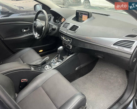 Серый Рено Меган, объемом двигателя 1.46 л и пробегом 190 тыс. км за 8300 $, фото 2 на Automoto.ua