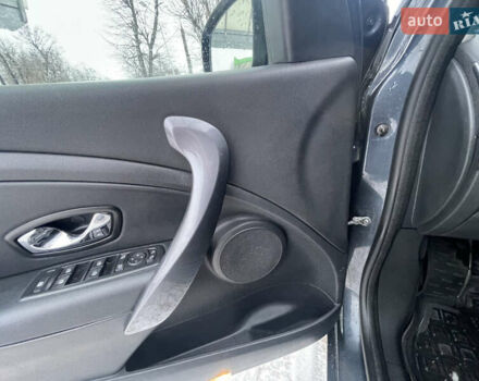 Сірий Рено Меган, об'ємом двигуна 1.46 л та пробігом 365 тис. км за 8000 $, фото 24 на Automoto.ua