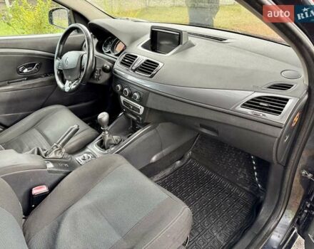 Рено Меган 2015 в Киеве на Automoto.ua Серый Рено Меган, объемом двигателя 1.6 л и пробегом 181 тыс. км за 5300 $, фото 13 на Automoto.ua