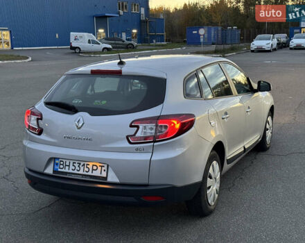 Рено Меган 2015 в Киеве на Automoto.ua Серый Рено Меган, объемом двигателя 1.46 л и пробегом 294 тыс. км за 7450 $, фото 11 на Automoto.ua