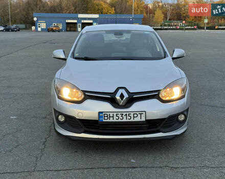 Рено Меган 2015 в Киеве на Automoto.ua Серый Рено Меган, объемом двигателя 1.46 л и пробегом 294 тыс. км за 7450 $, фото 2 на Automoto.ua