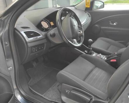 Серый Рено Меган, объемом двигателя 1.5 л и пробегом 235 тыс. км за 8900 $, фото 14 на Automoto.ua