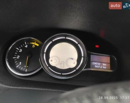 Серый Рено Меган, объемом двигателя 1.5 л и пробегом 235 тыс. км за 8900 $, фото 15 на Automoto.ua