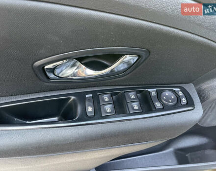 Серый Рено Меган, объемом двигателя 1.46 л и пробегом 148 тыс. км за 8950 $, фото 83 на Automoto.ua