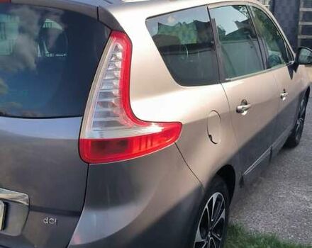 Серый Рено Меган, объемом двигателя 0 л и пробегом 255 тыс. км за 11200 $, фото 27 на Automoto.ua