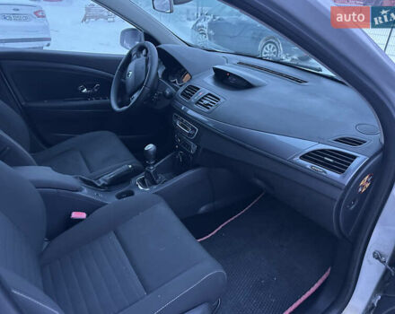 Серый Рено Меган, объемом двигателя 1.46 л и пробегом 217 тыс. км за 8700 $, фото 35 на Automoto.ua