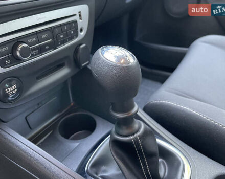 Серый Рено Меган, объемом двигателя 1.46 л и пробегом 148 тыс. км за 8950 $, фото 99 на Automoto.ua