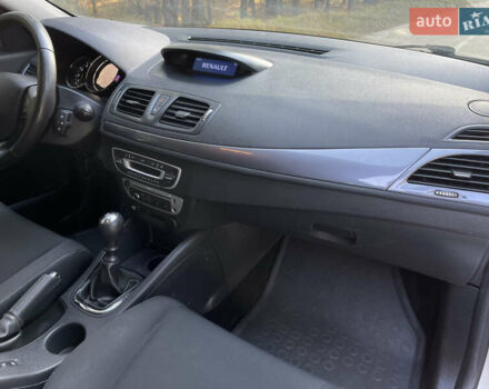 Серый Рено Меган, объемом двигателя 1.46 л и пробегом 148 тыс. км за 8950 $, фото 97 на Automoto.ua