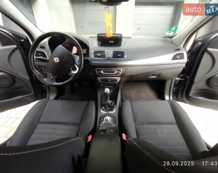 Серый Рено Меган, объемом двигателя 1.5 л и пробегом 235 тыс. км за 8900 $, фото 31 на Automoto.ua