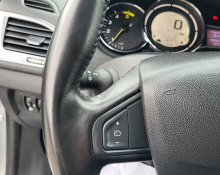 Серый Рено Меган, объемом двигателя 1.5 л и пробегом 198 тыс. км за 10600 $, фото 34 на Automoto.ua