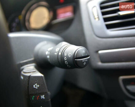 Сірий Рено Меган, об'ємом двигуна 1.5 л та пробігом 186 тис. км за 10450 $, фото 36 на Automoto.ua