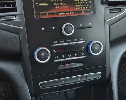 Серый Рено Меган, объемом двигателя 1.46 л и пробегом 254 тыс. км за 11000 $, фото 6 на Automoto.ua