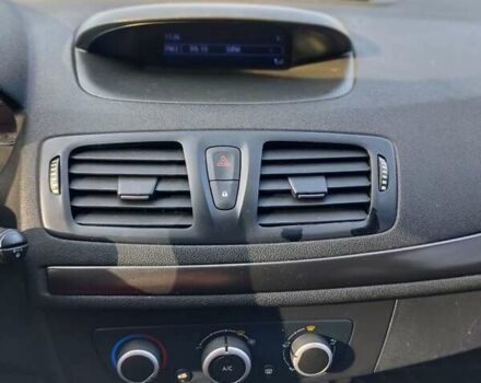 Серый Рено Меган, объемом двигателя 1.46 л и пробегом 250 тыс. км за 9100 $, фото 2 на Automoto.ua