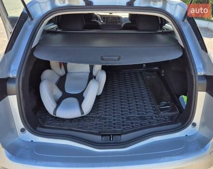 Серый Рено Меган, объемом двигателя 1.46 л и пробегом 254 тыс. км за 11000 $, фото 10 на Automoto.ua