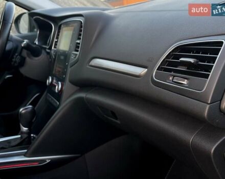 Рено Меган 2016 в Бердичеве на Automoto.ua Серый Рено Меган, объемом двигателя 1.46 л и пробегом 216 тыс. км за 13200 $, фото 40 на Automoto.ua