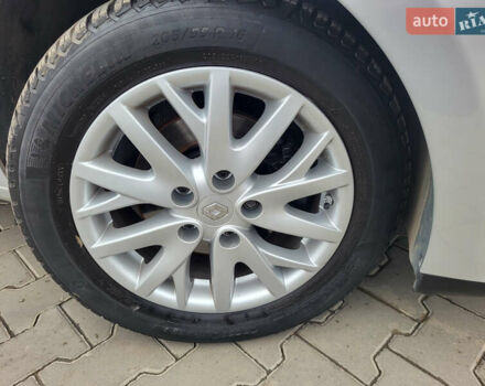 Серый Рено Меган, объемом двигателя 1.5 л и пробегом 198 тыс. км за 10600 $, фото 19 на Automoto.ua