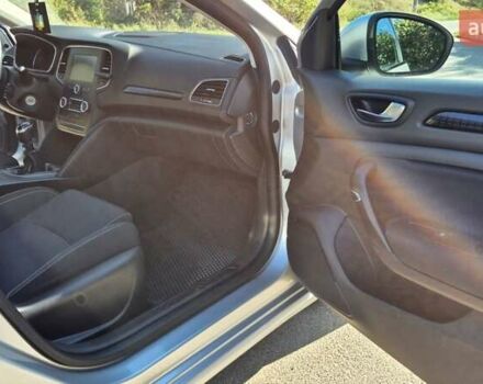 Серый Рено Меган, объемом двигателя 1.46 л и пробегом 254 тыс. км за 11000 $, фото 8 на Automoto.ua