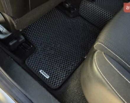 Серый Рено Меган, объемом двигателя 1.46 л и пробегом 254 тыс. км за 11000 $, фото 13 на Automoto.ua