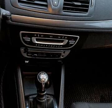 Сірий Рено Меган, об'ємом двигуна 1.46 л та пробігом 239 тис. км за 8500 $, фото 11 на Automoto.ua