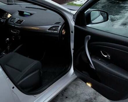 Сірий Рено Меган, об'ємом двигуна 1.46 л та пробігом 239 тис. км за 8500 $, фото 17 на Automoto.ua