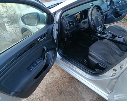 Сірий Рено Меган, об'ємом двигуна 1.5 л та пробігом 318 тис. км за 13200 $, фото 4 на Automoto.ua