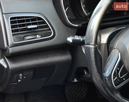 Серый Рено Меган, объемом двигателя 1.46 л и пробегом 393 тыс. км за 10999 $, фото 31 на Automoto.ua