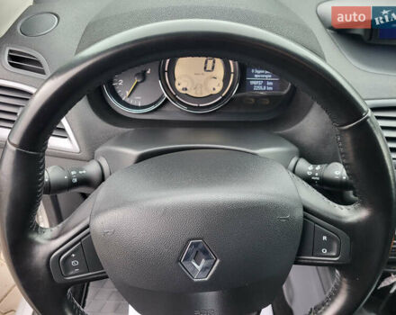 Серый Рено Меган, объемом двигателя 1.5 л и пробегом 198 тыс. км за 10600 $, фото 33 на Automoto.ua