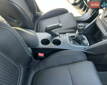 Сірий Рено Меган, об'ємом двигуна 1.46 л та пробігом 228 тис. км за 10700 $, фото 22 на Automoto.ua