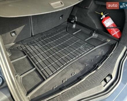 Серый Рено Меган, объемом двигателя 1.5 л и пробегом 210 тыс. км за 12400 $, фото 27 на Automoto.ua