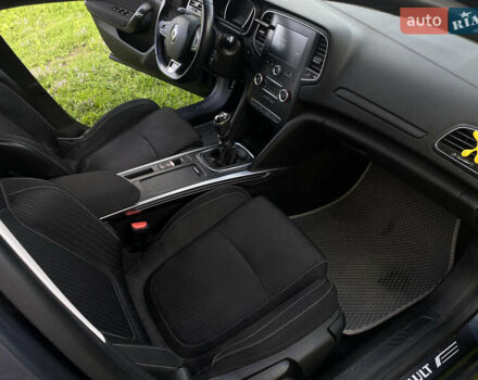 Серый Рено Меган, объемом двигателя 1.46 л и пробегом 240 тыс. км за 12600 $, фото 32 на Automoto.ua