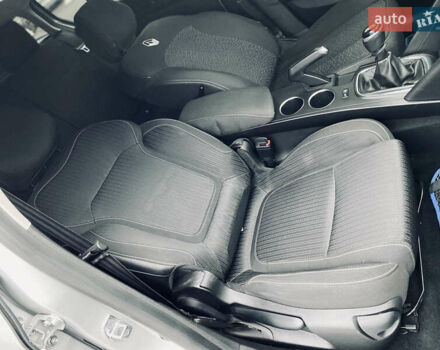 Сірий Рено Меган, об'ємом двигуна 1.46 л та пробігом 198 тис. км за 12600 $, фото 24 на Automoto.ua