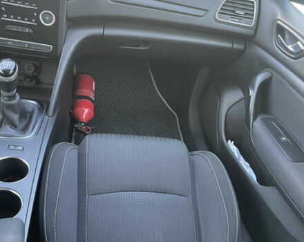 Серый Рено Меган, объемом двигателя 1.46 л и пробегом 186 тыс. км за 13300 $, фото 17 на Automoto.ua