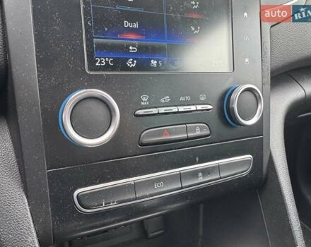 Серый Рено Меган, объемом двигателя 1.46 л и пробегом 232 тыс. км за 10990 $, фото 24 на Automoto.ua