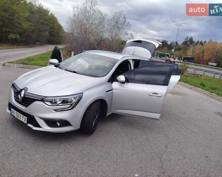 Сірий Рено Меган, об'ємом двигуна 1.46 л та пробігом 198 тис. км за 12588 $, фото 30 на Automoto.ua