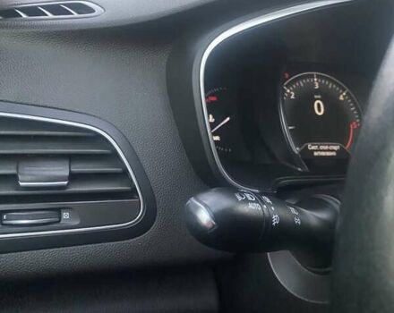 Сірий Рено Меган, об'ємом двигуна 1.46 л та пробігом 235 тис. км за 12000 $, фото 32 на Automoto.ua