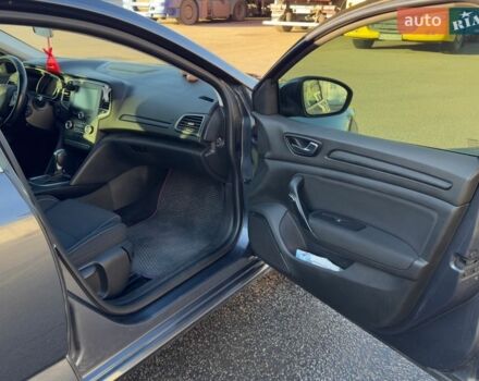 Серый Рено Меган, объемом двигателя 1.46 л и пробегом 208 тыс. км за 12000 $, фото 7 на Automoto.ua