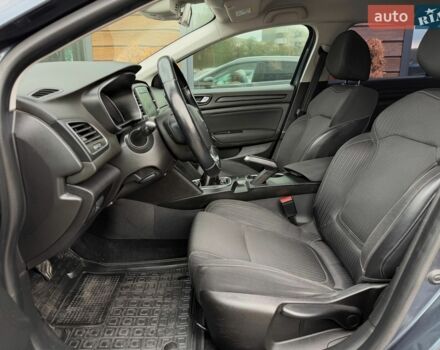 Сірий Рено Меган, об'ємом двигуна 1.46 л та пробігом 252 тис. км за 10750 $, фото 28 на Automoto.ua