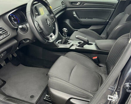 Серый Рено Меган, объемом двигателя 0 л и пробегом 174 тыс. км за 15100 $, фото 22 на Automoto.ua