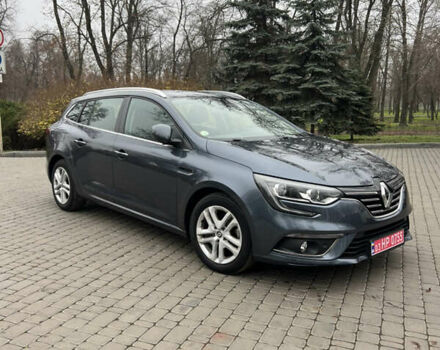 Серый Рено Меган, объемом двигателя 0 л и пробегом 174 тыс. км за 15100 $, фото 17 на Automoto.ua