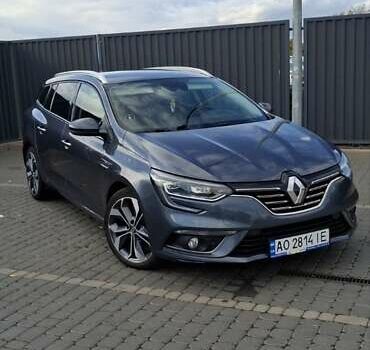 Рено Меган 2018 в Мукачеве на Automoto.ua Серый Рено Меган, объемом двигателя 1.6 л и пробегом 243 тыс. км за 15200 $, фото 1 на Automoto.ua