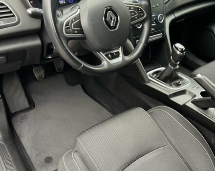 Серый Рено Меган, объемом двигателя 0 л и пробегом 174 тыс. км за 15100 $, фото 28 на Automoto.ua