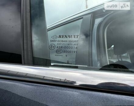 Сірий Рено Меган, об'ємом двигуна 0 л та пробігом 142 тис. км за 13000 $, фото 30 на Automoto.ua