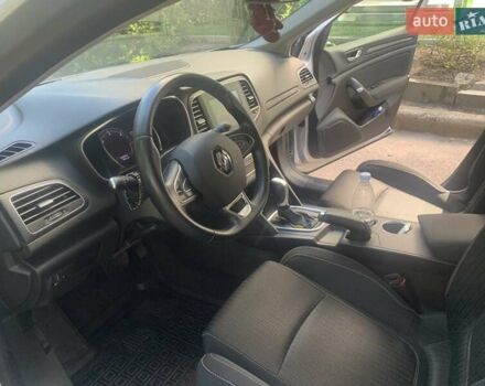 Рено Меган 2019 в Житомире на Automoto.ua Серый Рено Меган, объемом двигателя 1.46 л и пробегом 229 тыс. км за 13250 $, фото 8 на Automoto.ua