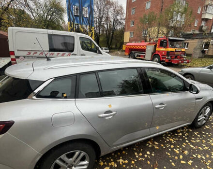 Рено Меган 2019 у Чернігові на Automoto.ua Сірий Рено Меган, об'ємом двигуна 1.46 л та пробігом 138 тис. км за 14800 $, фото 6 на Automoto.ua