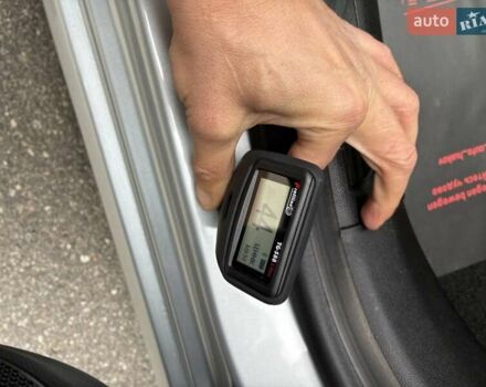 Сірий Рено Меган, об'ємом двигуна 1.46 л та пробігом 118 тис. км за 19000 $, фото 104 на Automoto.ua