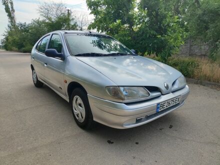 Рено Меган 1996 в Николаеве на Automoto.ua Серый Рено Меган, объемом двигателя 1.6 л и пробегом 200 тыс. км за 1500 $, фото 1 на Automoto.ua