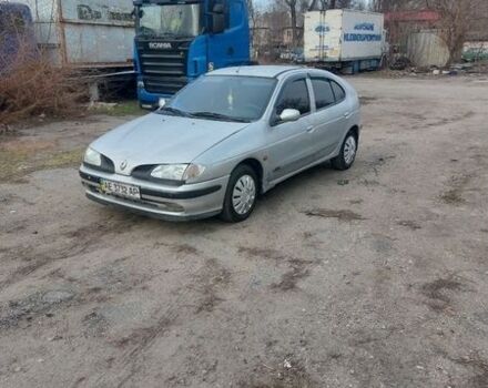 Серый Рено Меган, объемом двигателя 1.4 л и пробегом 300 тыс. км за 1000 $, фото 1 на Automoto.ua